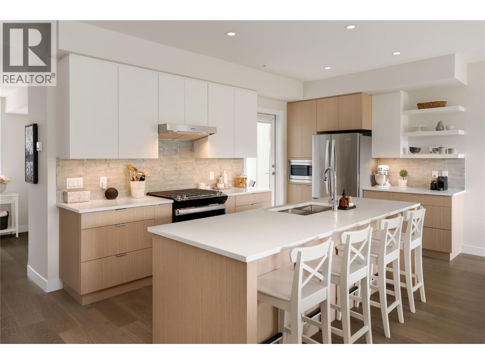 3719 Woodsdale Road Unit 17, Lake Country, BC V4V 1X2