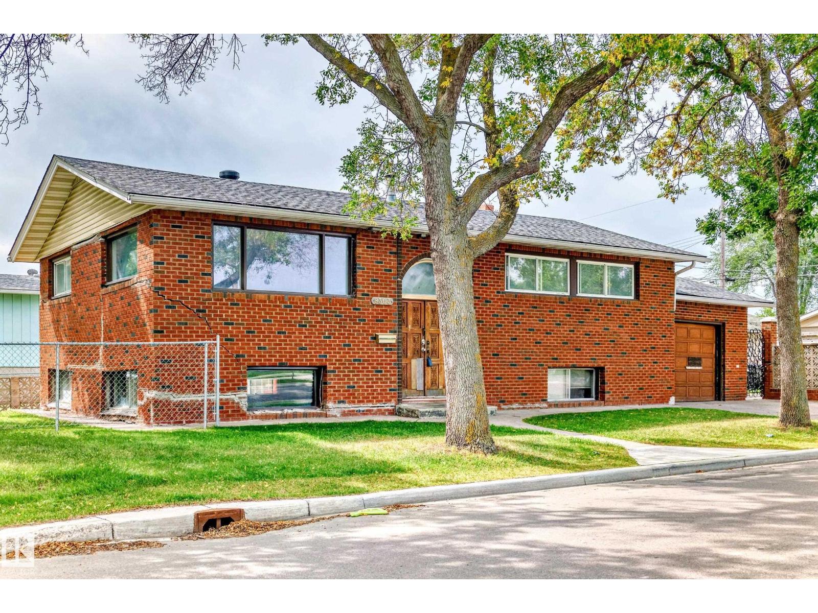 124 Av Nw Unit 8303, Edmonton, AB T5B 1C3