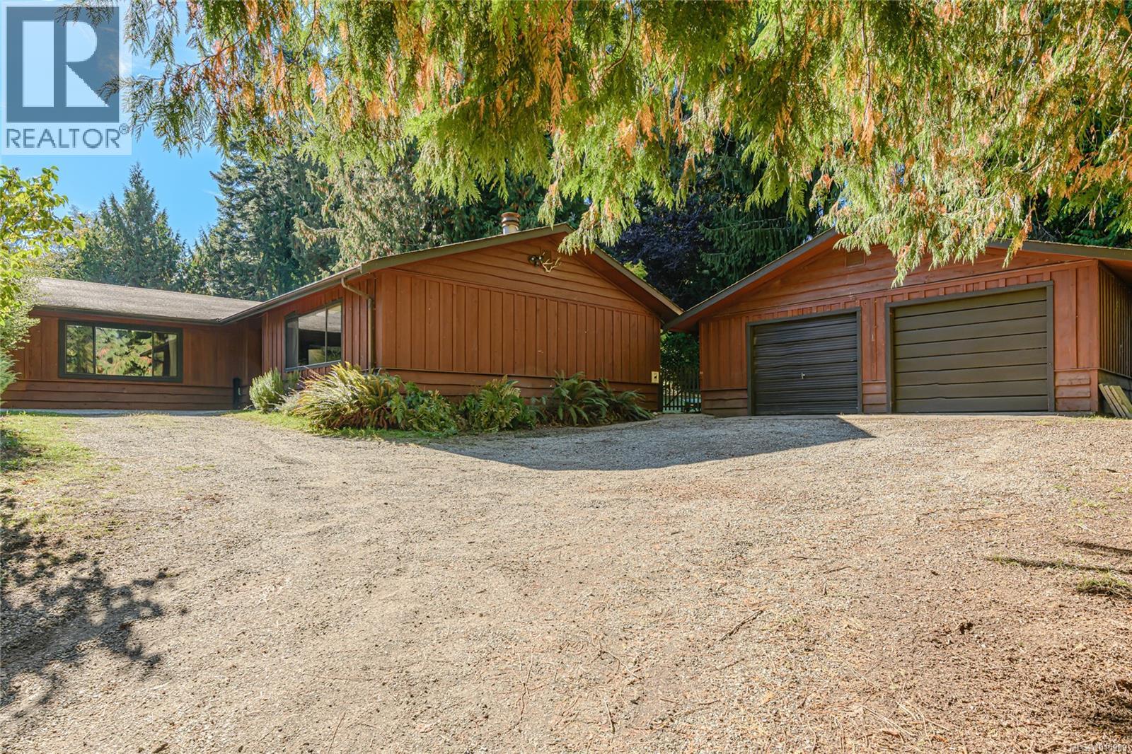 210 Kings Ln, Salt Spring, BC V8K 2P7