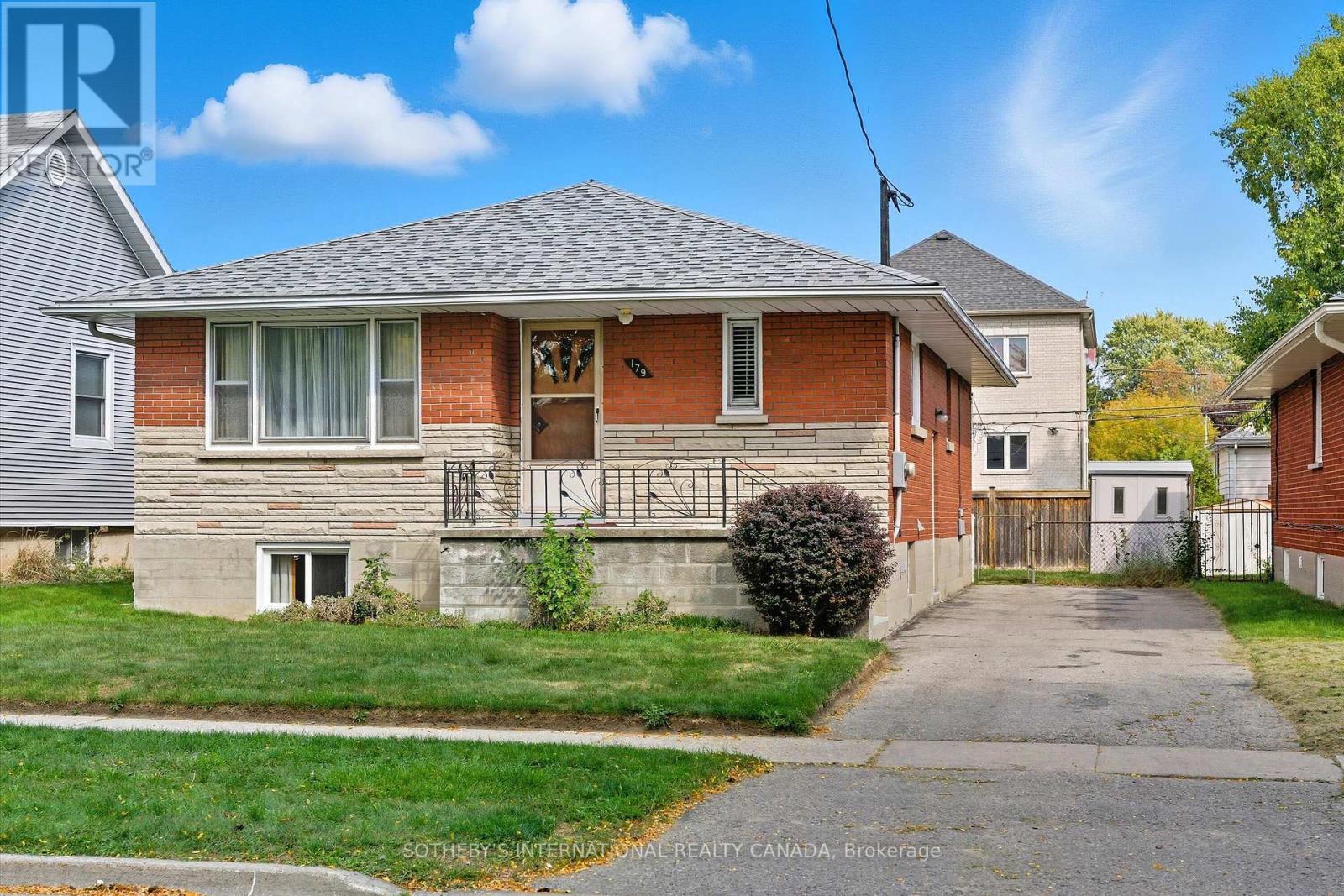 179 Cromwell Ave, Oshawa, ON L1J 4T7