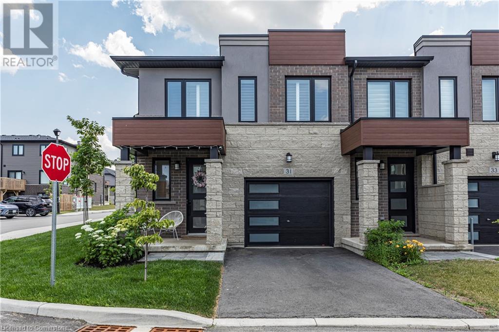 31 Southam Ln, Hamilton, ON L9C 0E9