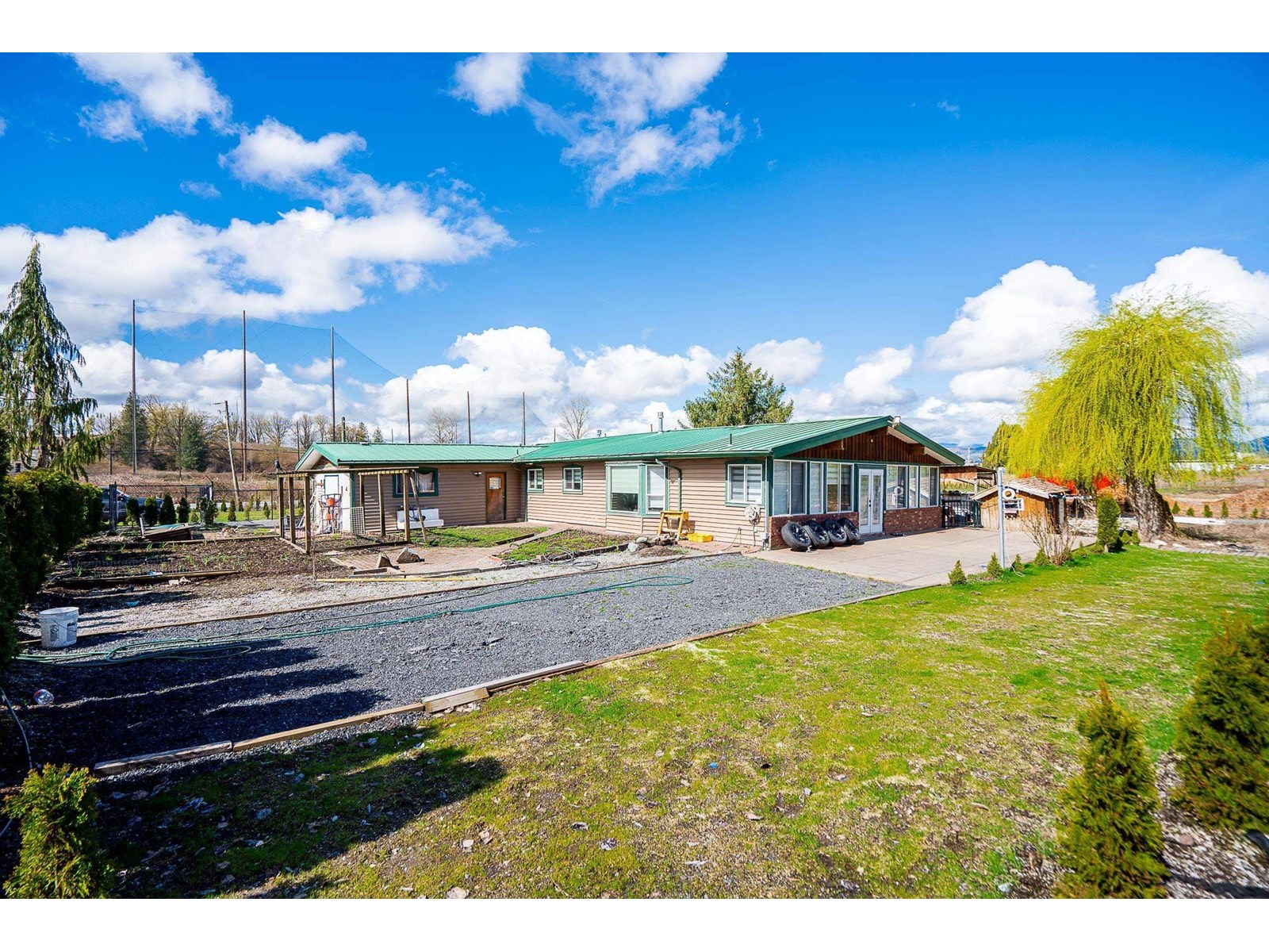 4272 Gladwin Rd, Abbotsford, BC V4X 1W6