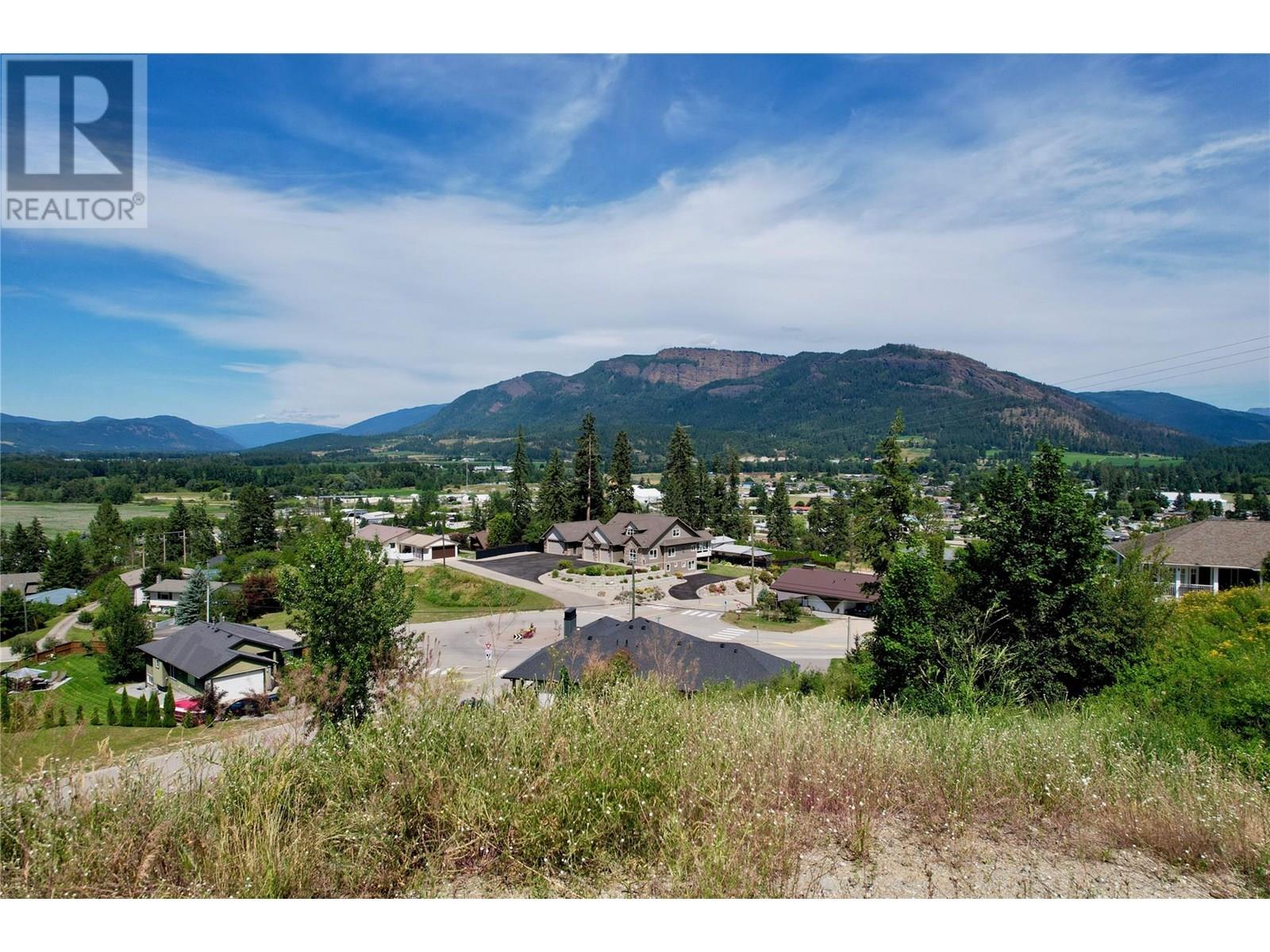 125 Reservoir Rd, Enderby, BC V4Y 4B7