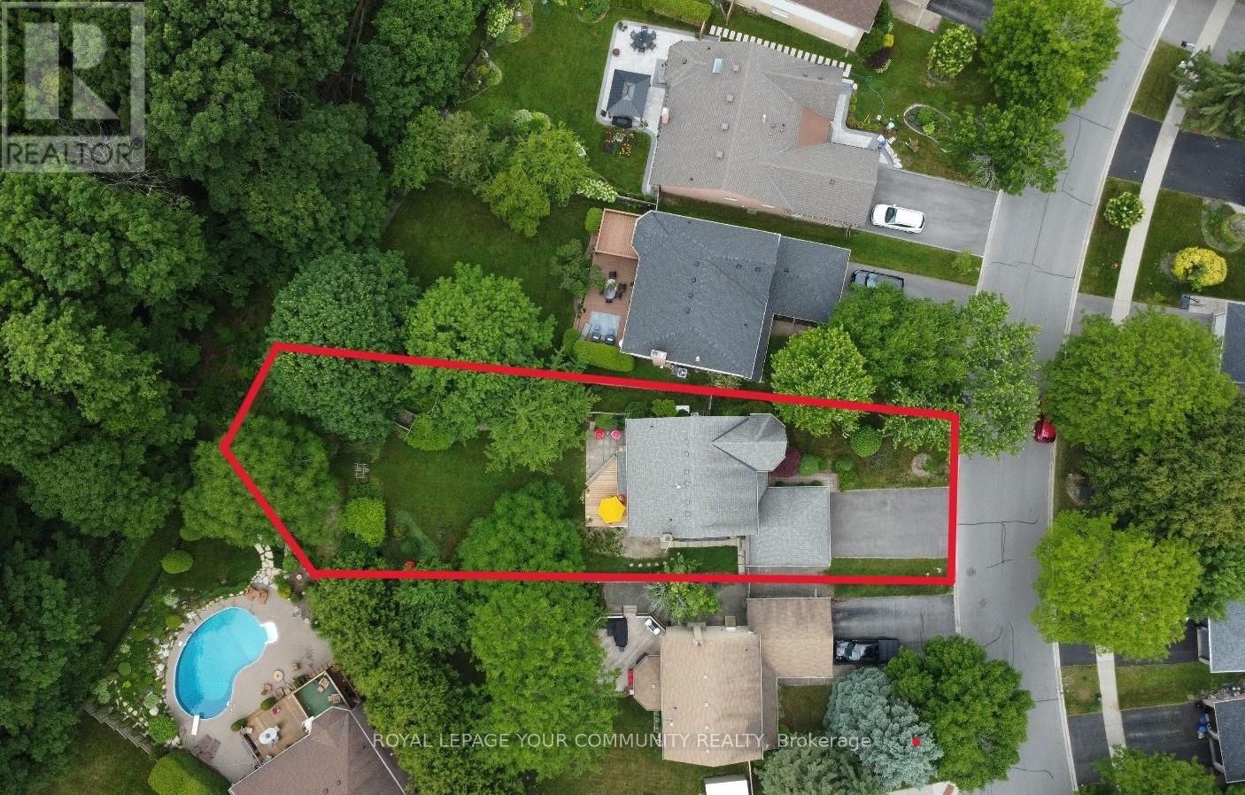 209 Tamarac Trl, Aurora, ON L4G 5V9