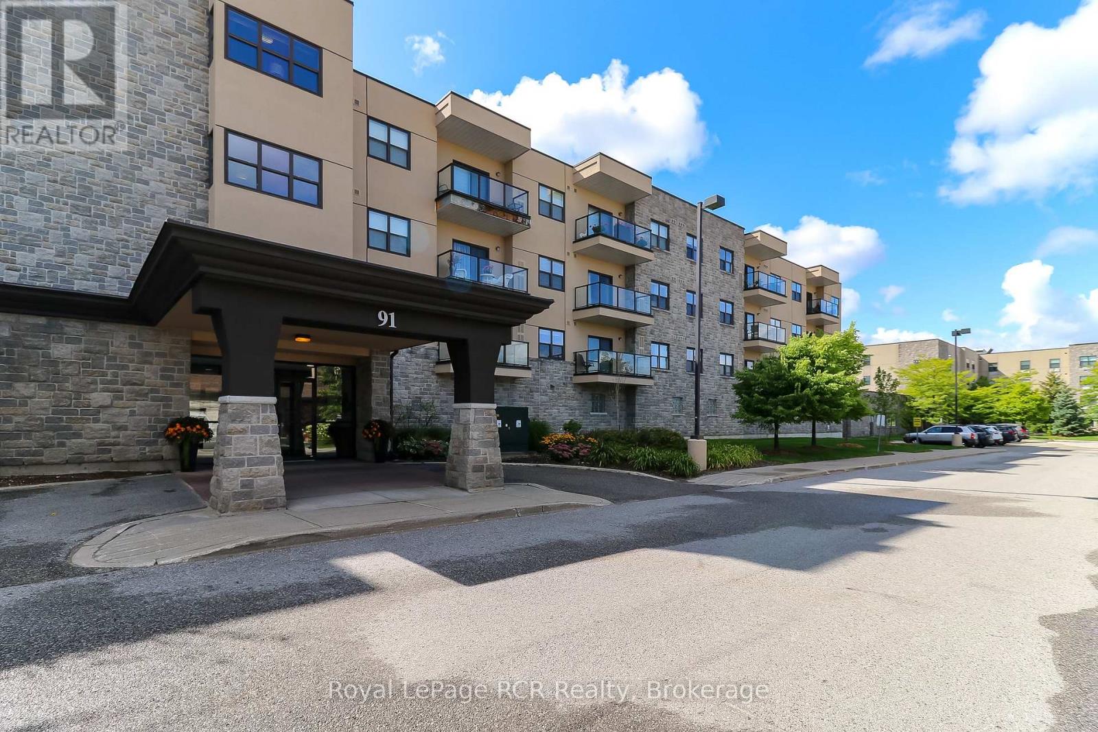 215 91 Raglan St, Collingwood, ON L9Y 0B2