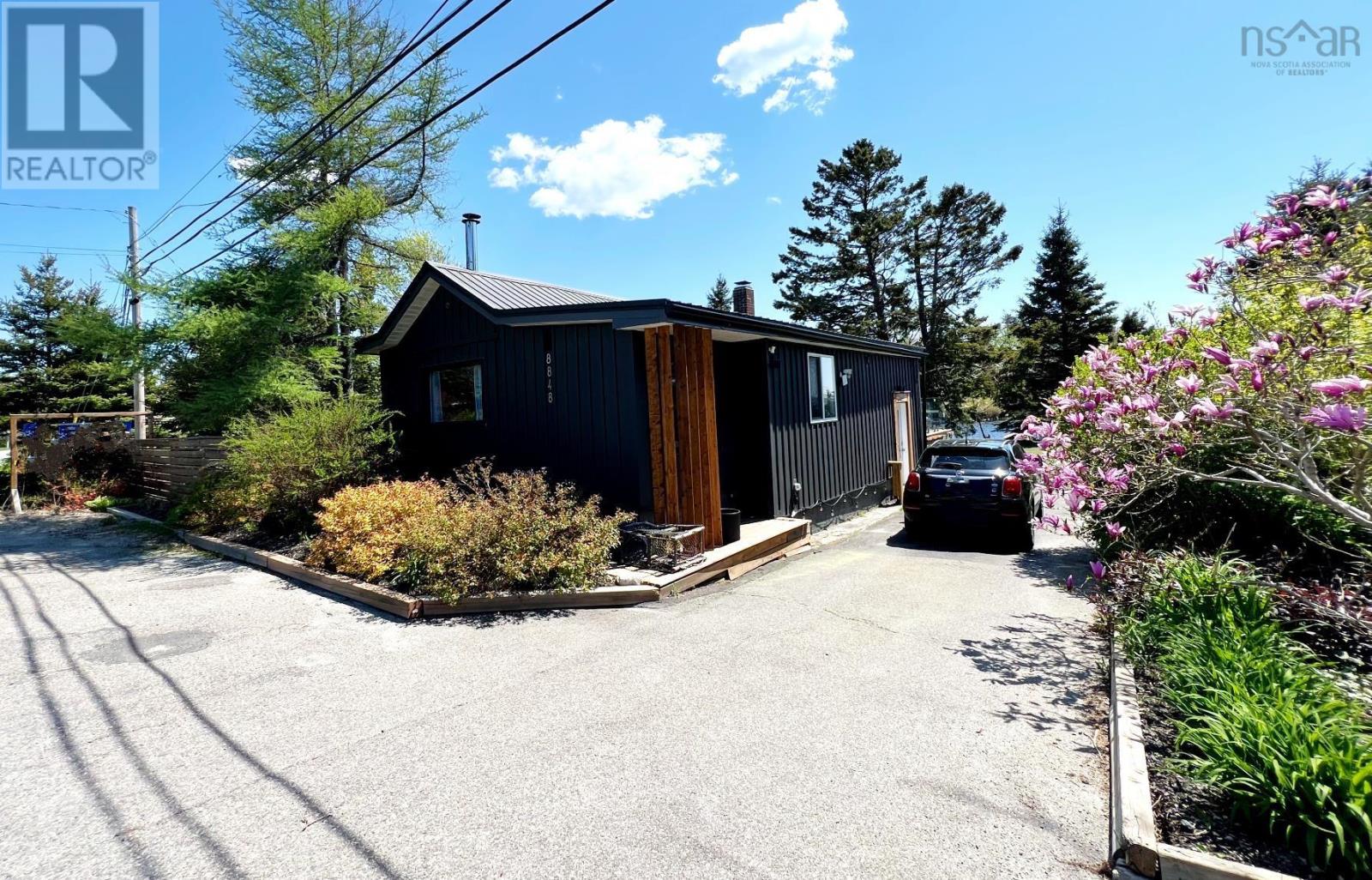 8848 St Margarets Bay Rd, Queensland, NS B0J 1T0