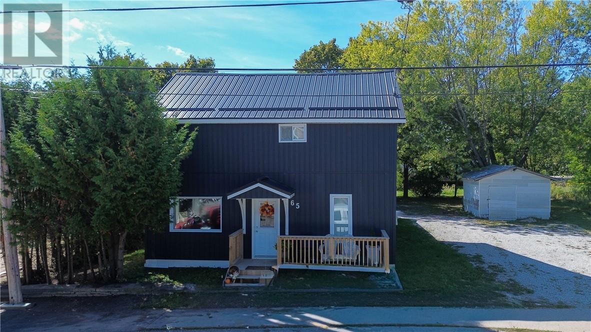 65 Queen St, Assiginack, ON P0P 1N0