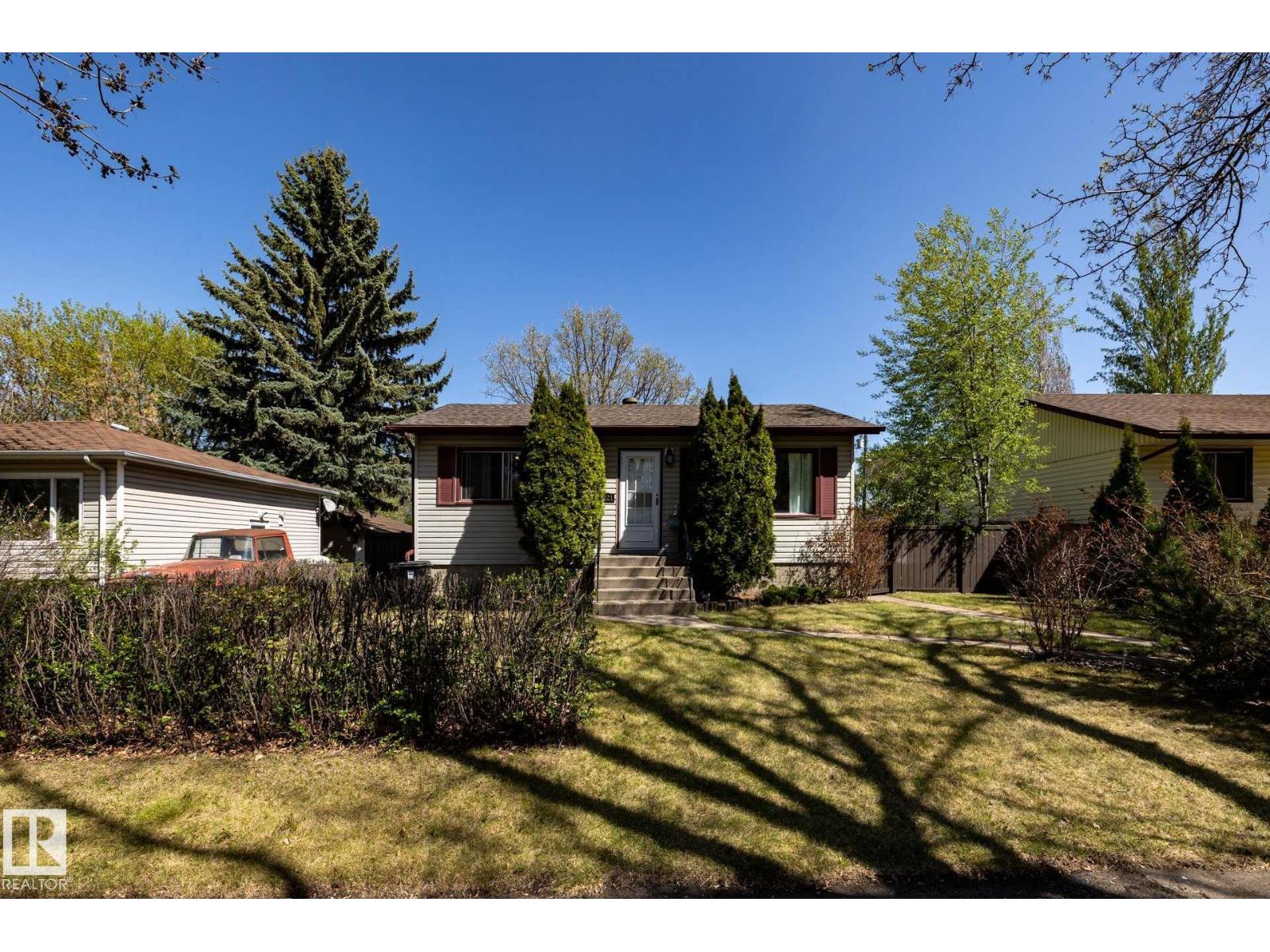 39 St Nw Unit 12121, Edmonton, AB T5W 2J9