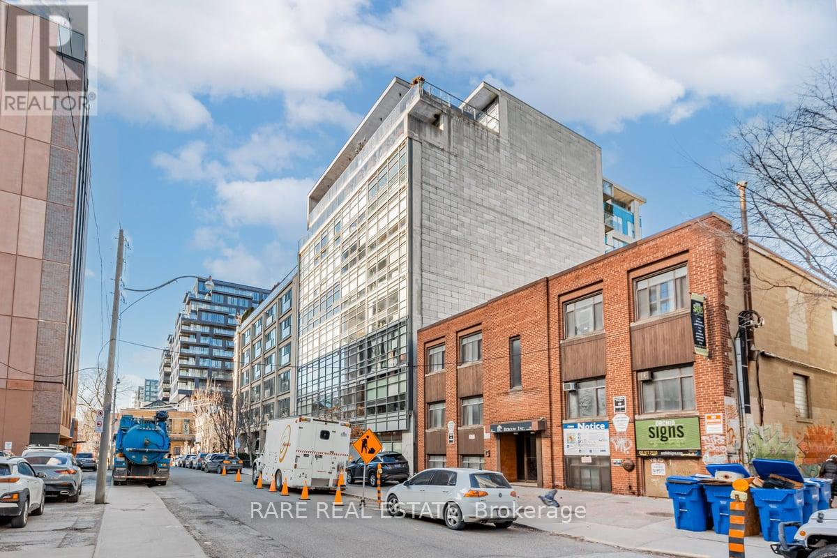 302 42 Camden St, Toronto, ON M5V 1V1
