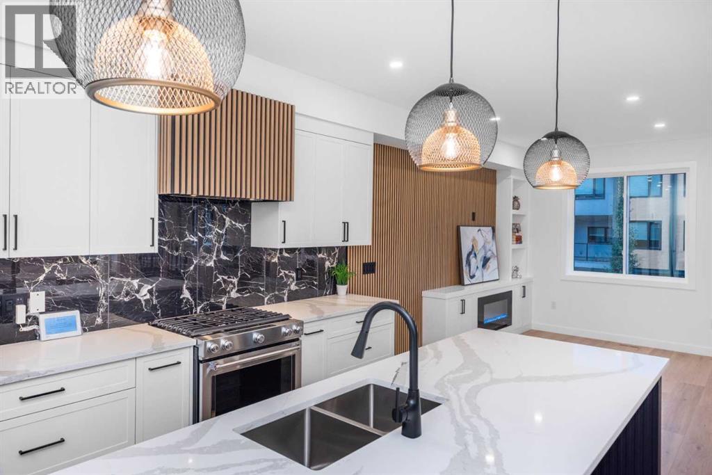 2402 Westmount Rd NW, Calgary, AB T2N 3N8