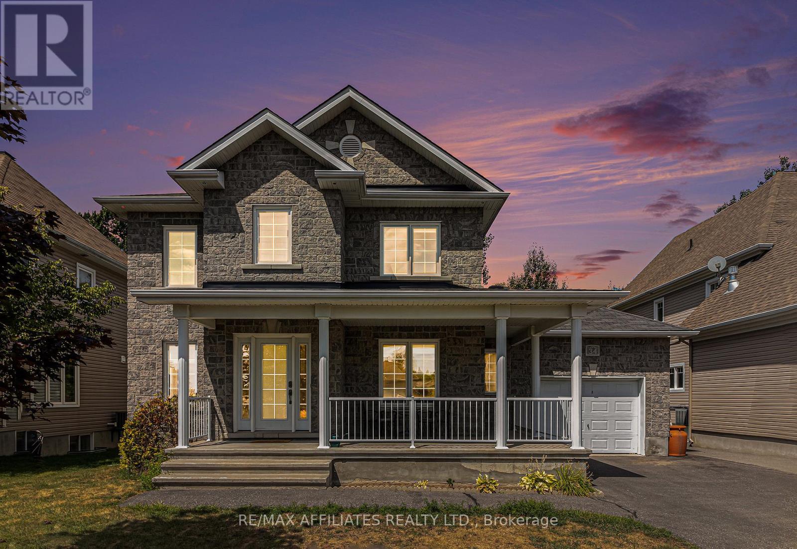 34 Oasis St, Russell, ON K0A 2M0