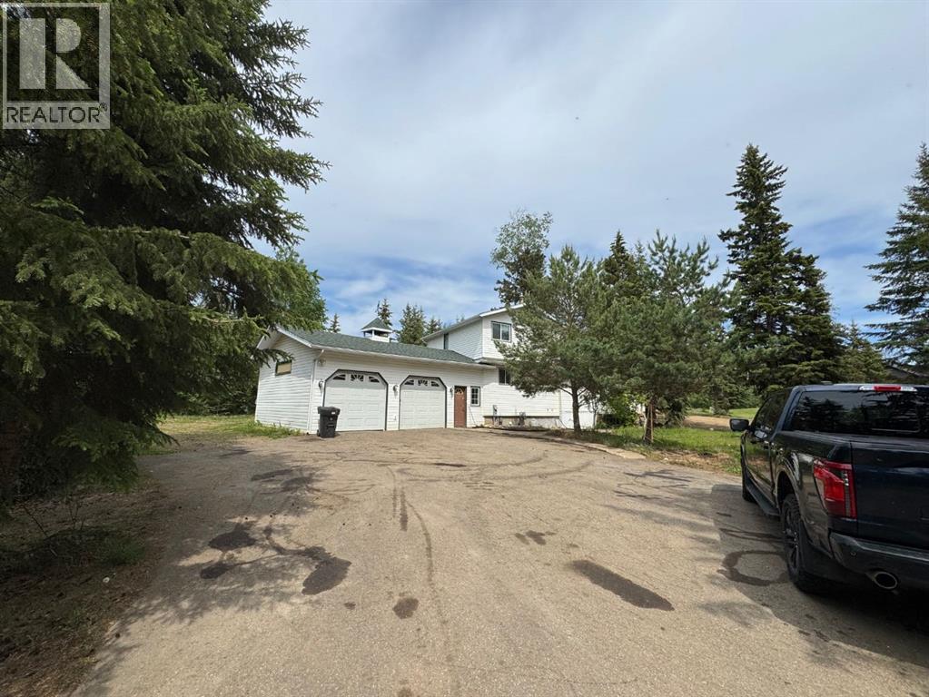 126 Community Ln, Saprae Creek, AB T9H 5B4