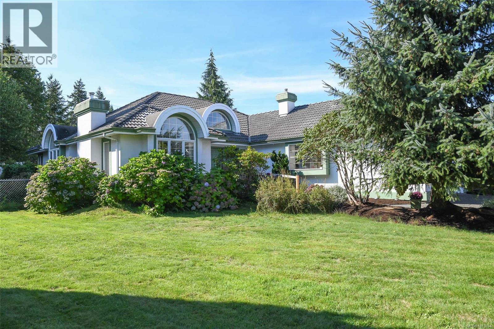 1991 Fairway Dr, Campbell River, BC V9H 1R5