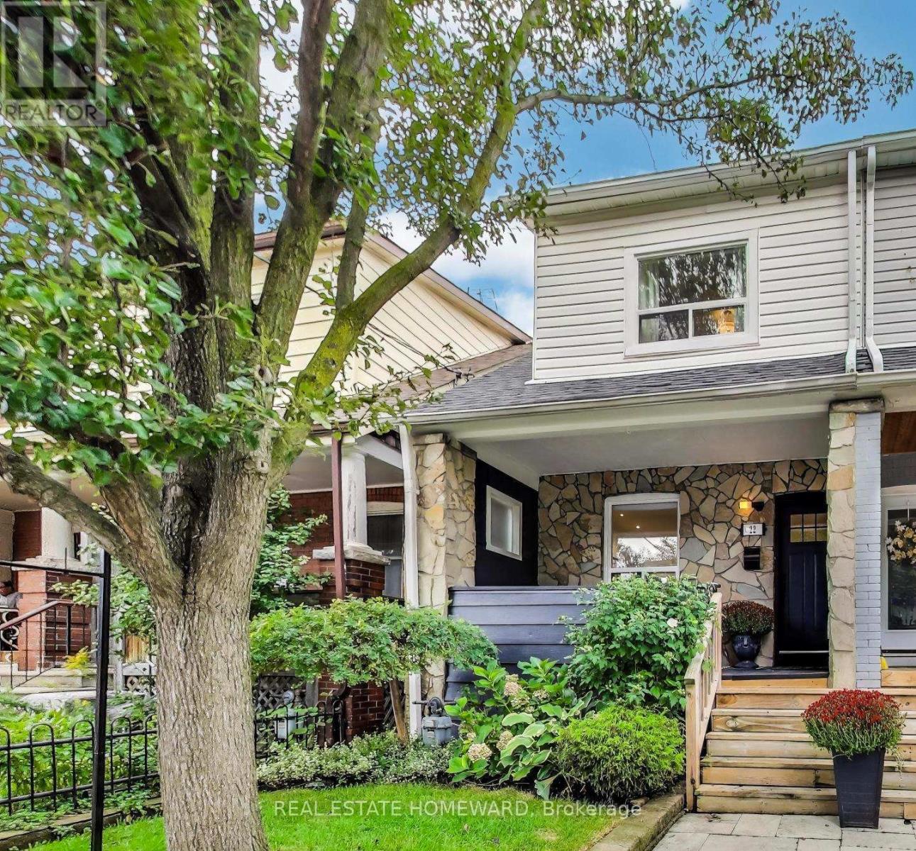 22 Mountnoel Ave, Toronto, ON M4J 1H8