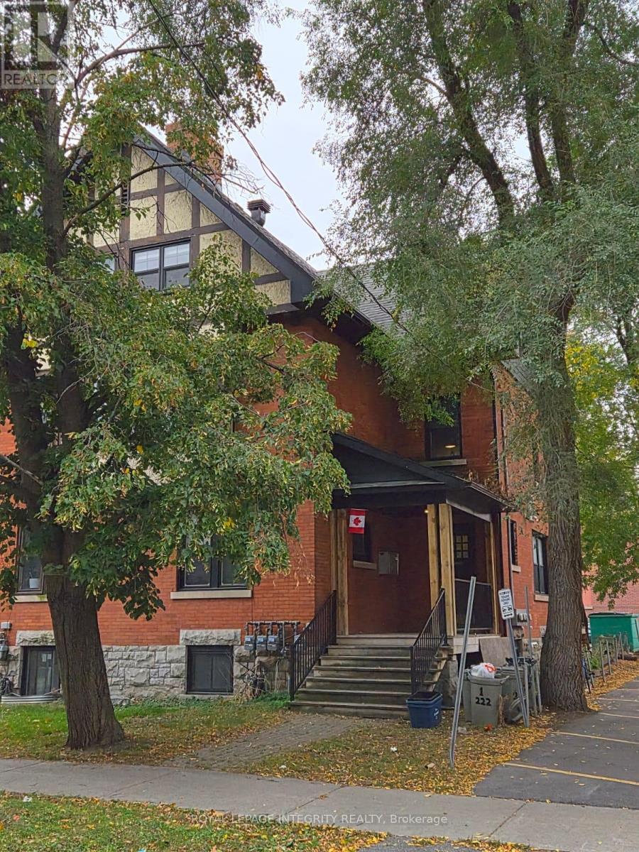 222 Argyle Ave, Ottawa, ON K2P 1B9