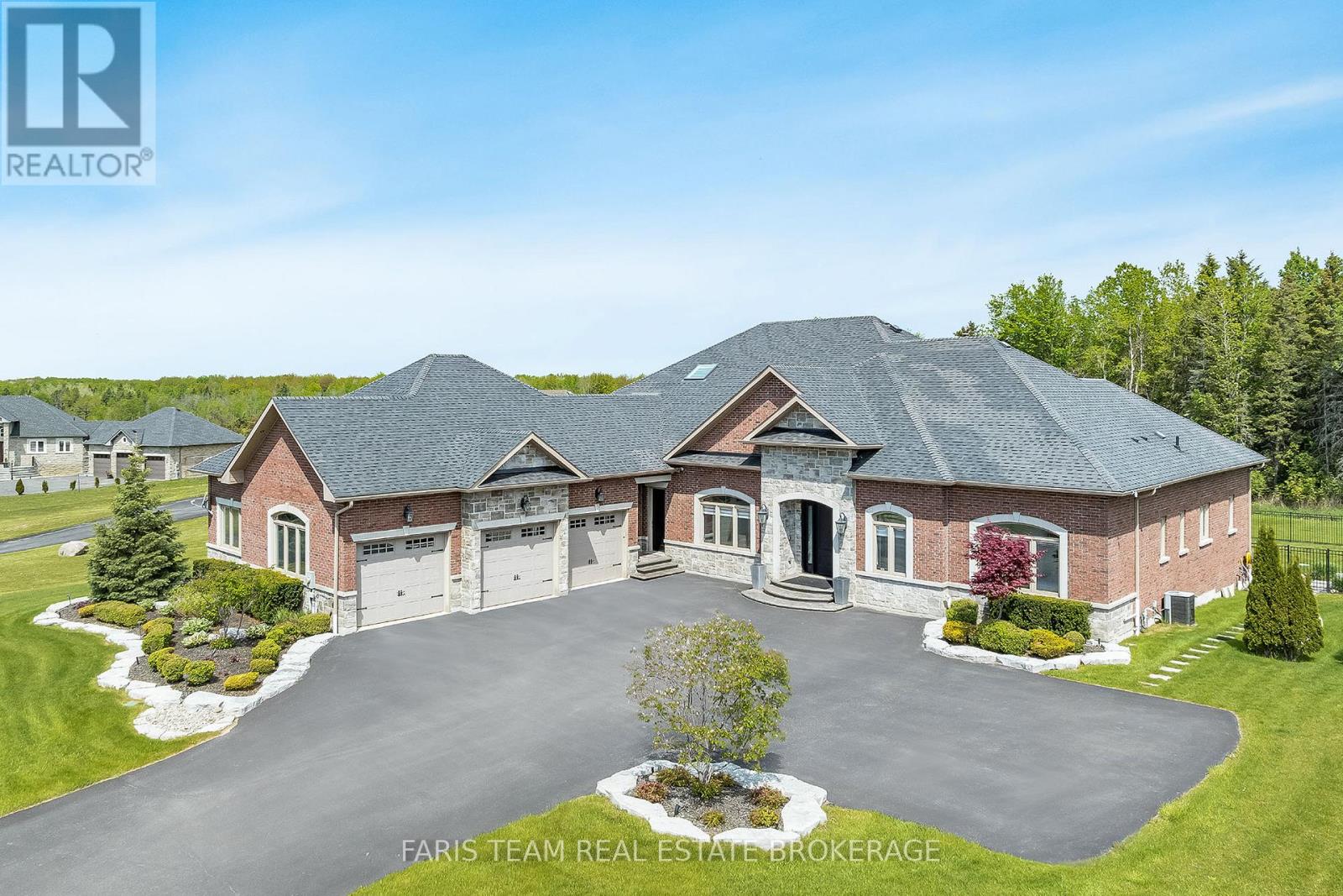 158 Dale Cres, Bradford West Gwillimbury, ON L0L 1L0