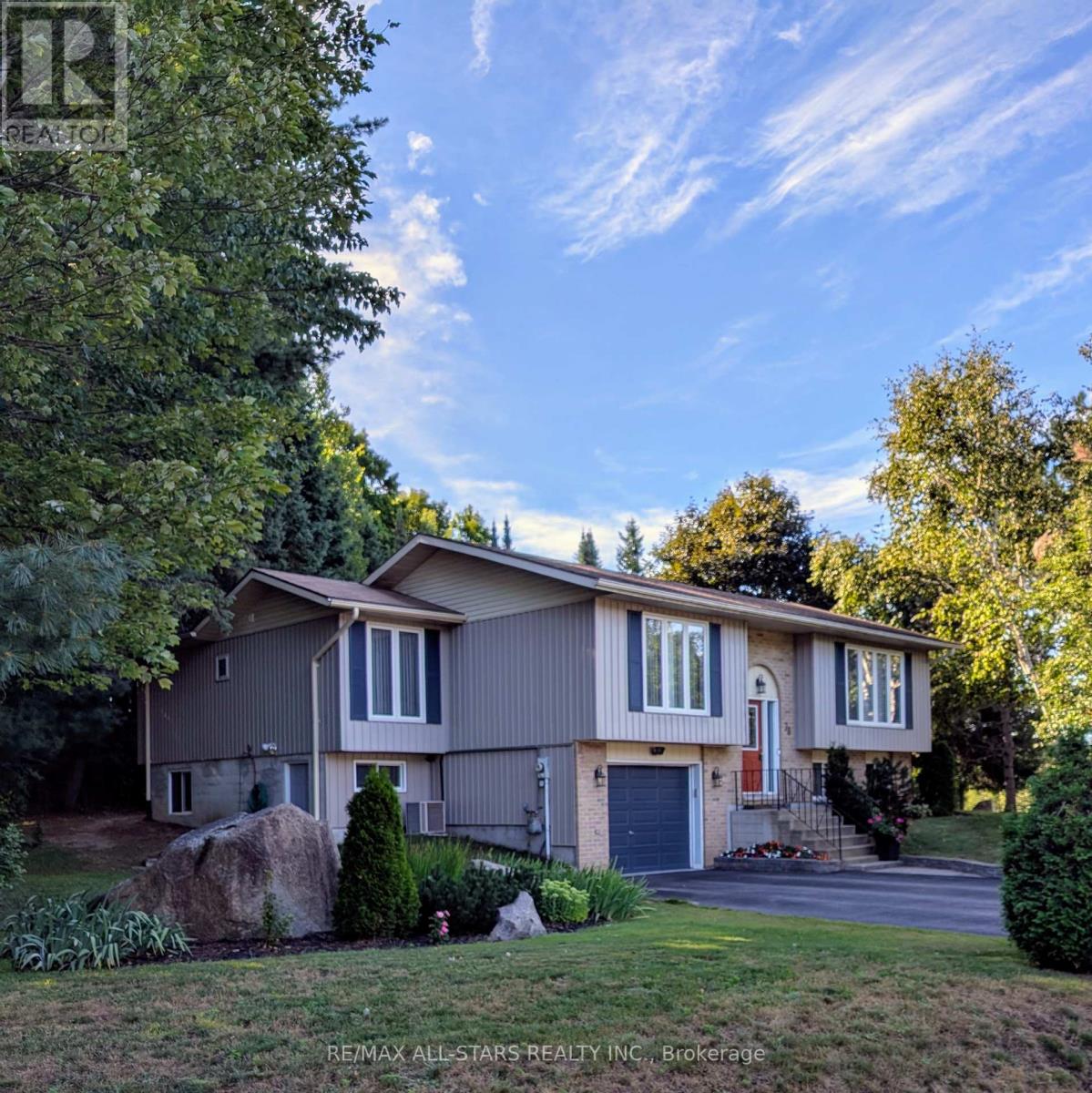 78 Meadow Heights Dr, Bracebridge, ON P1L 1A4