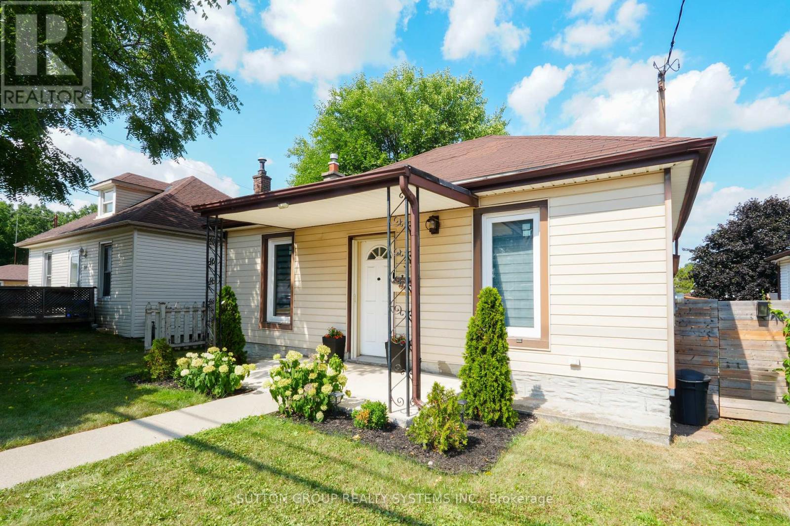 39 Norfolk Ave, Cambridge, ON N1R 3T7
