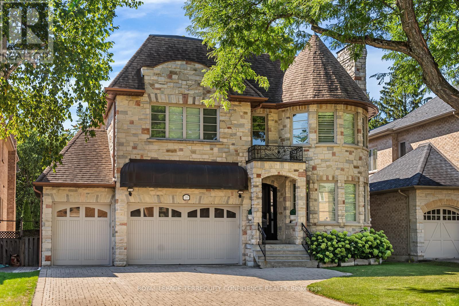 255 Dunview Ave, Toronto, ON M2N 4J3