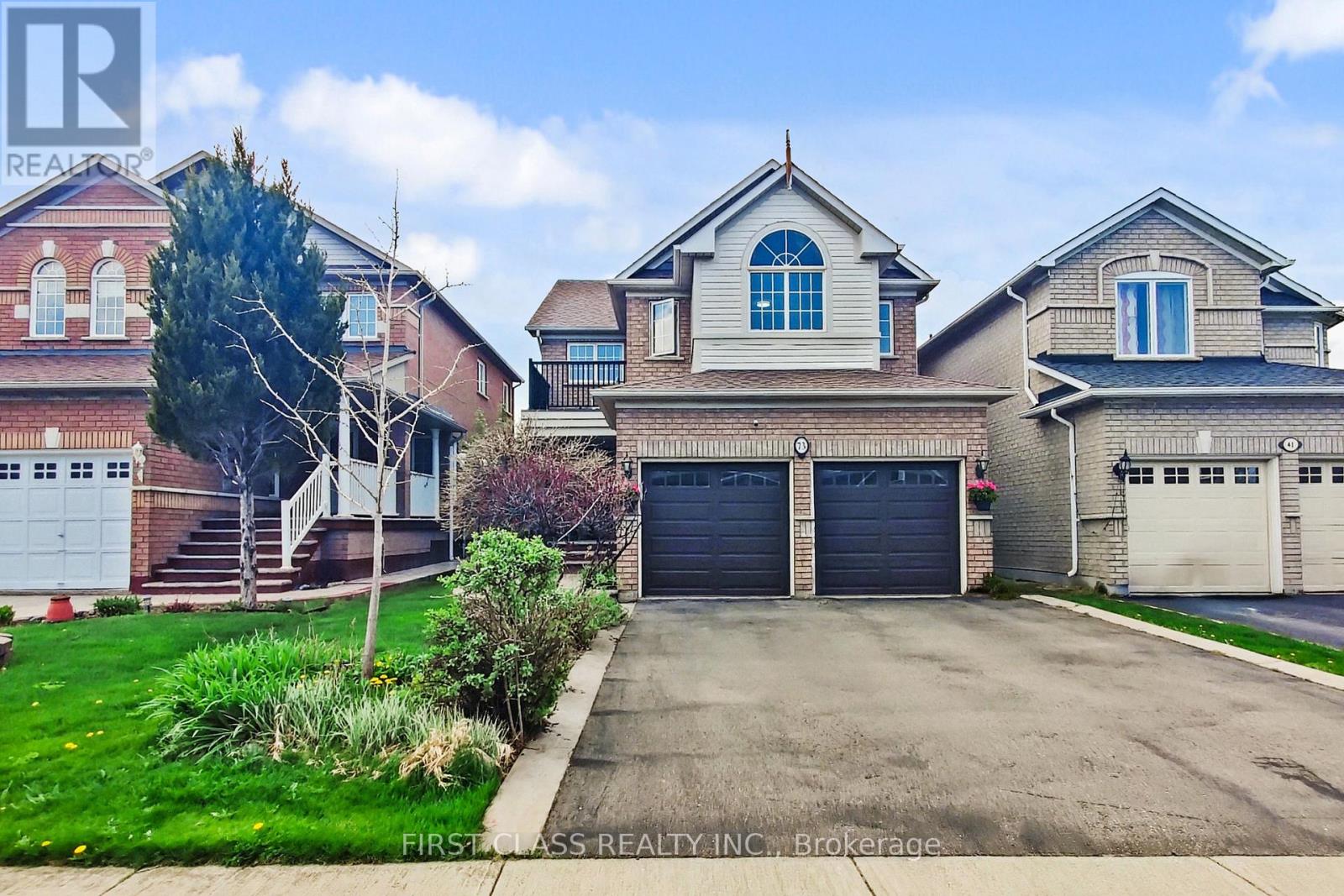 73 Porchlight Rd, Brampton Fletcher's Creek Village, ON L6X 4S1