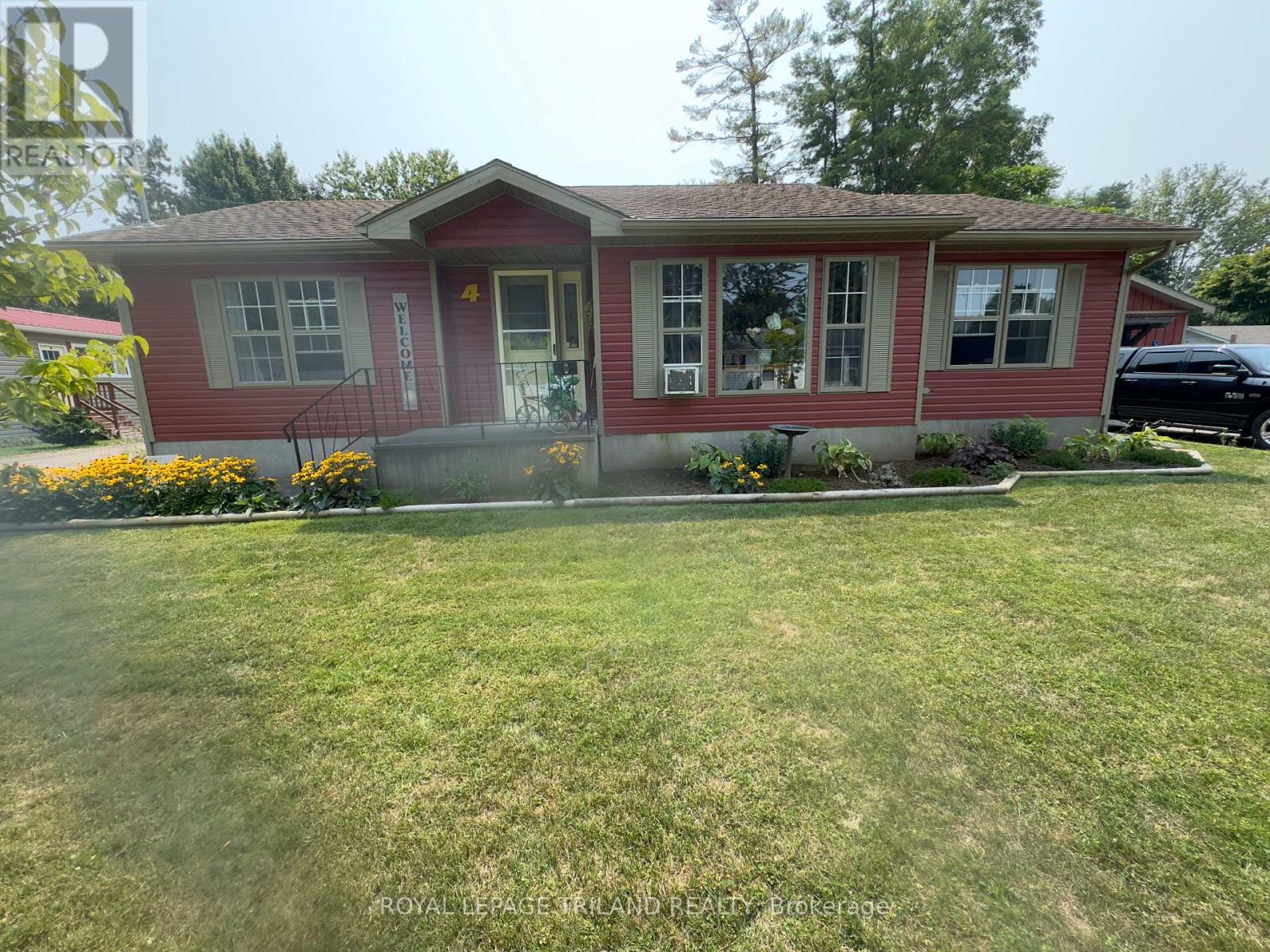 4 Grace Ct, Bayham Port Burwell, ON N0J 1T0