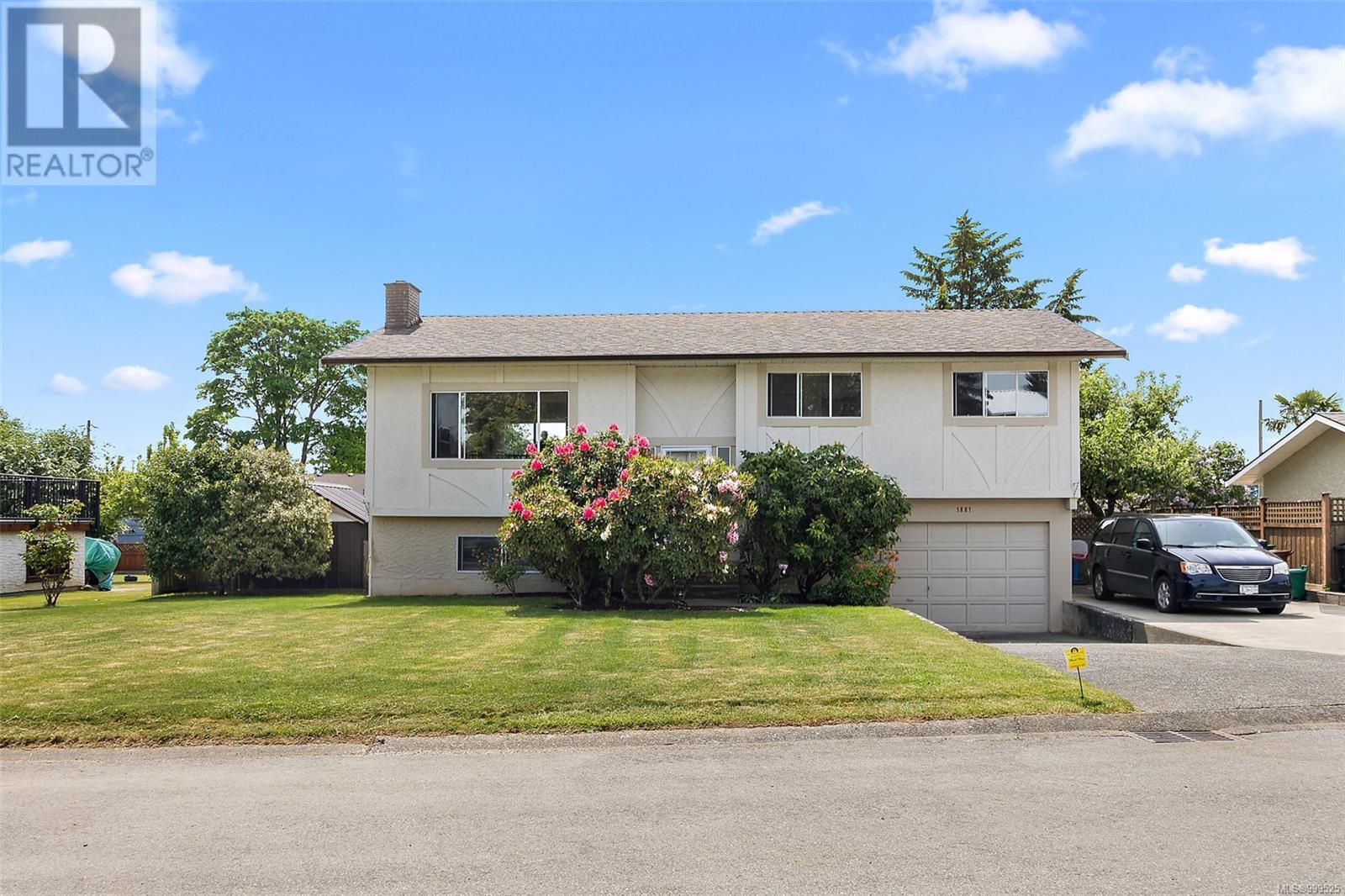1881 Seaboard Cres, Central Saanich, BC V8M 1K6