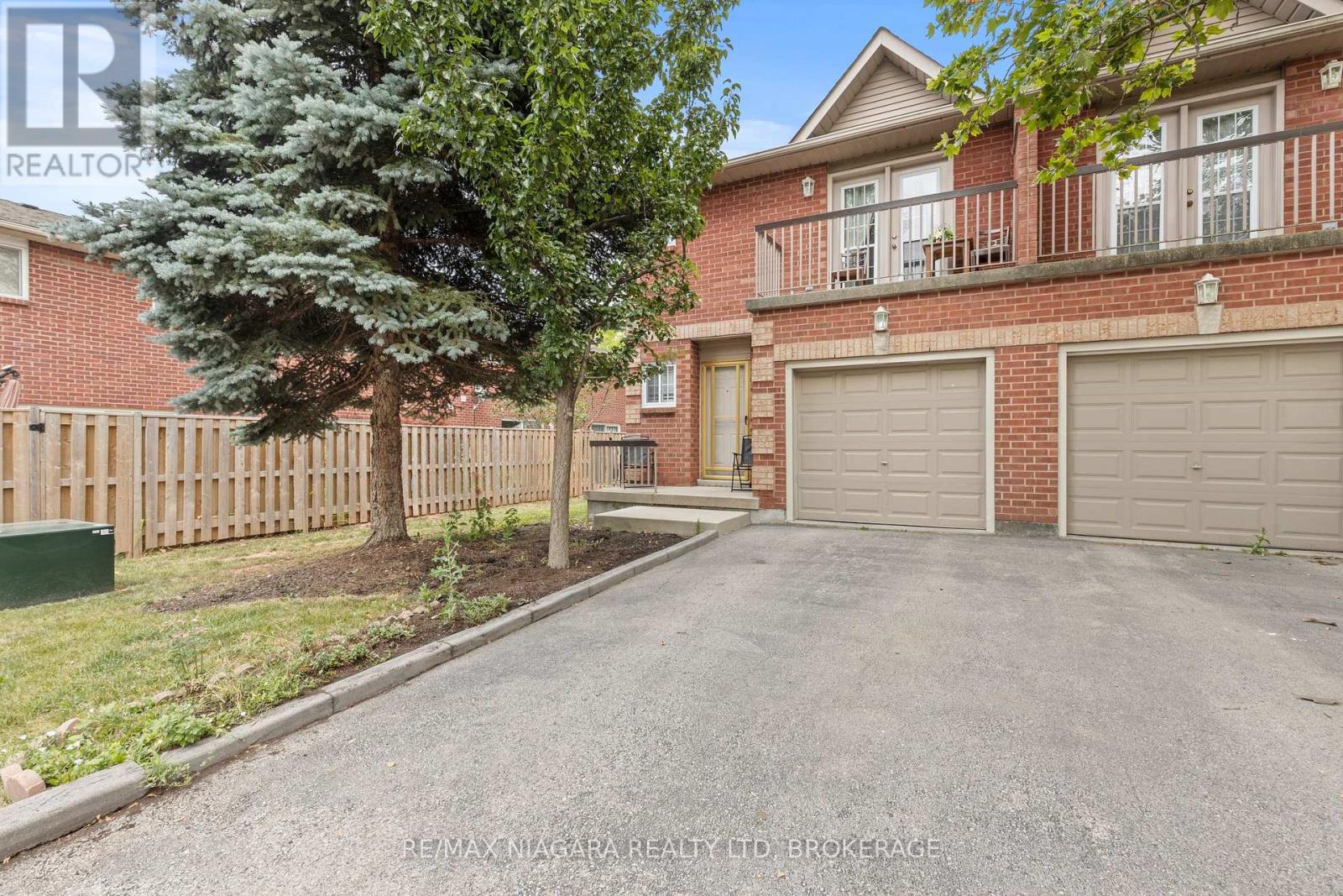 13 34 Dynasty Ave, Hamilton Stoney Creek, ON L8G 5C7