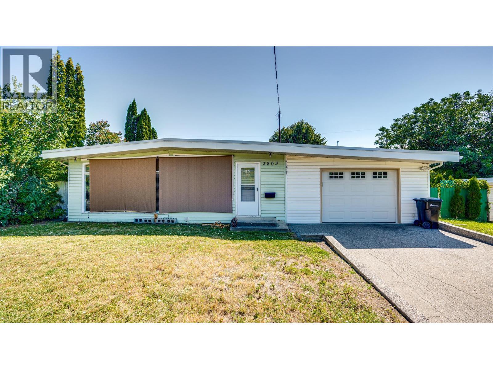 3803 Alexis Park Dr, Vernon, BC V1T 6H1