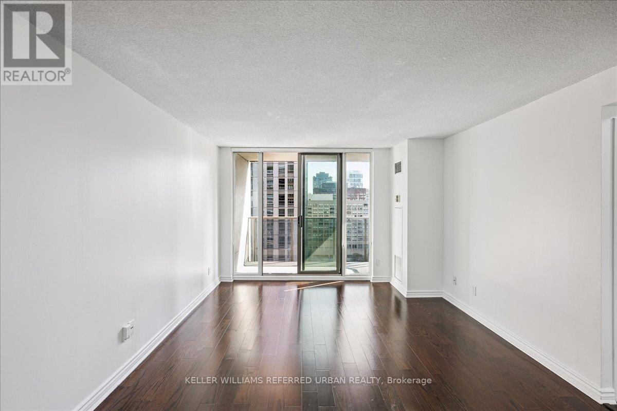 750 Bay St #1911, Toronto, ON M5G 1N6