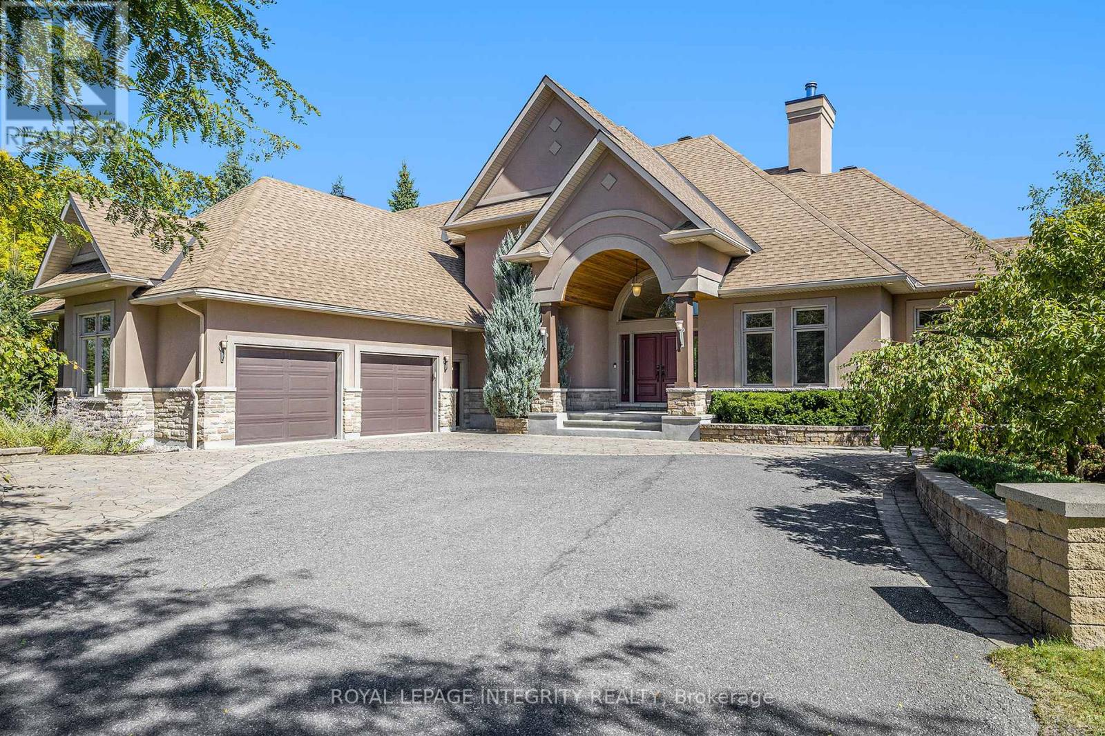 5844 Longhearth Way, Ottawa, ON K4M 1M1