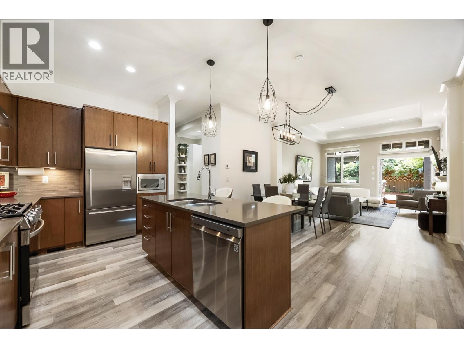 5072 Willow Springs Ave, Tsawwassen, BC V4M 0A7