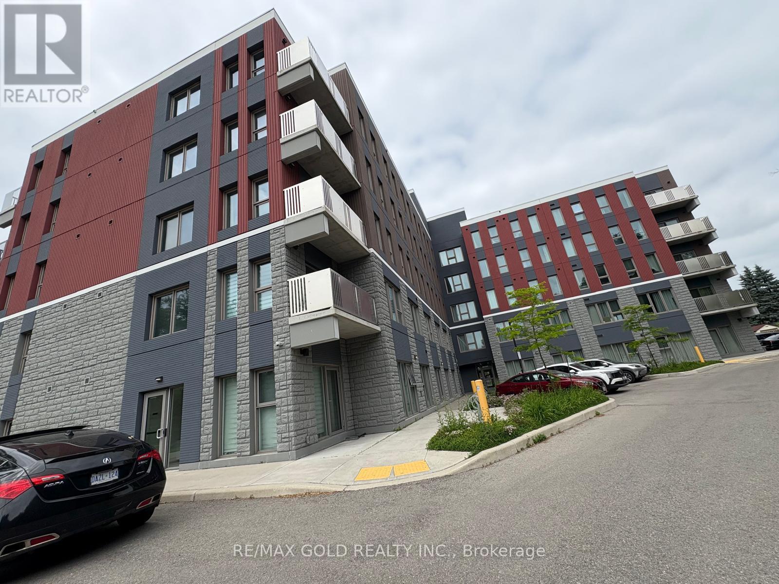 512 77 Leland St, Hamilton, ON L8S 3A1