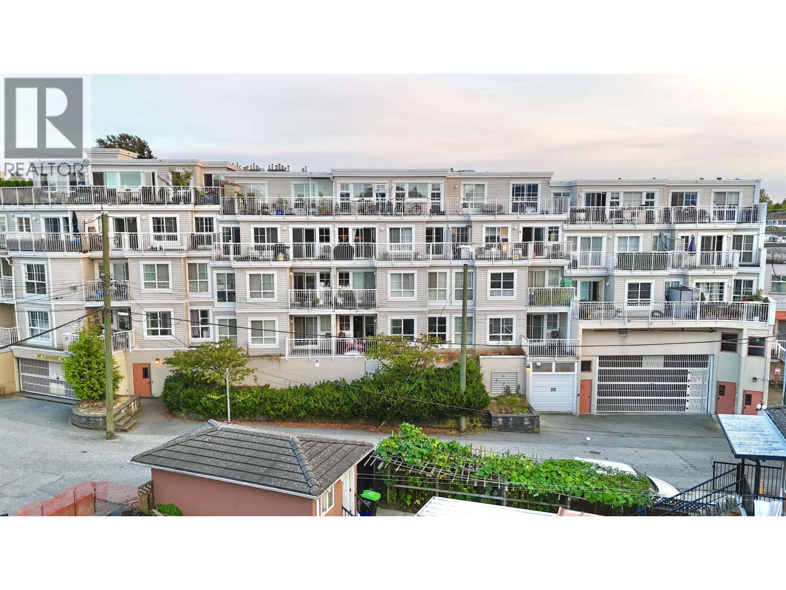 2973 Kingsway Unit 102, Vancouver, BC V5R 5J4