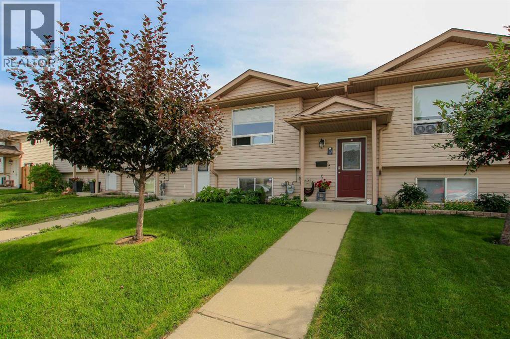13 Kenny Close, Red Deer, AB T4P 4C3