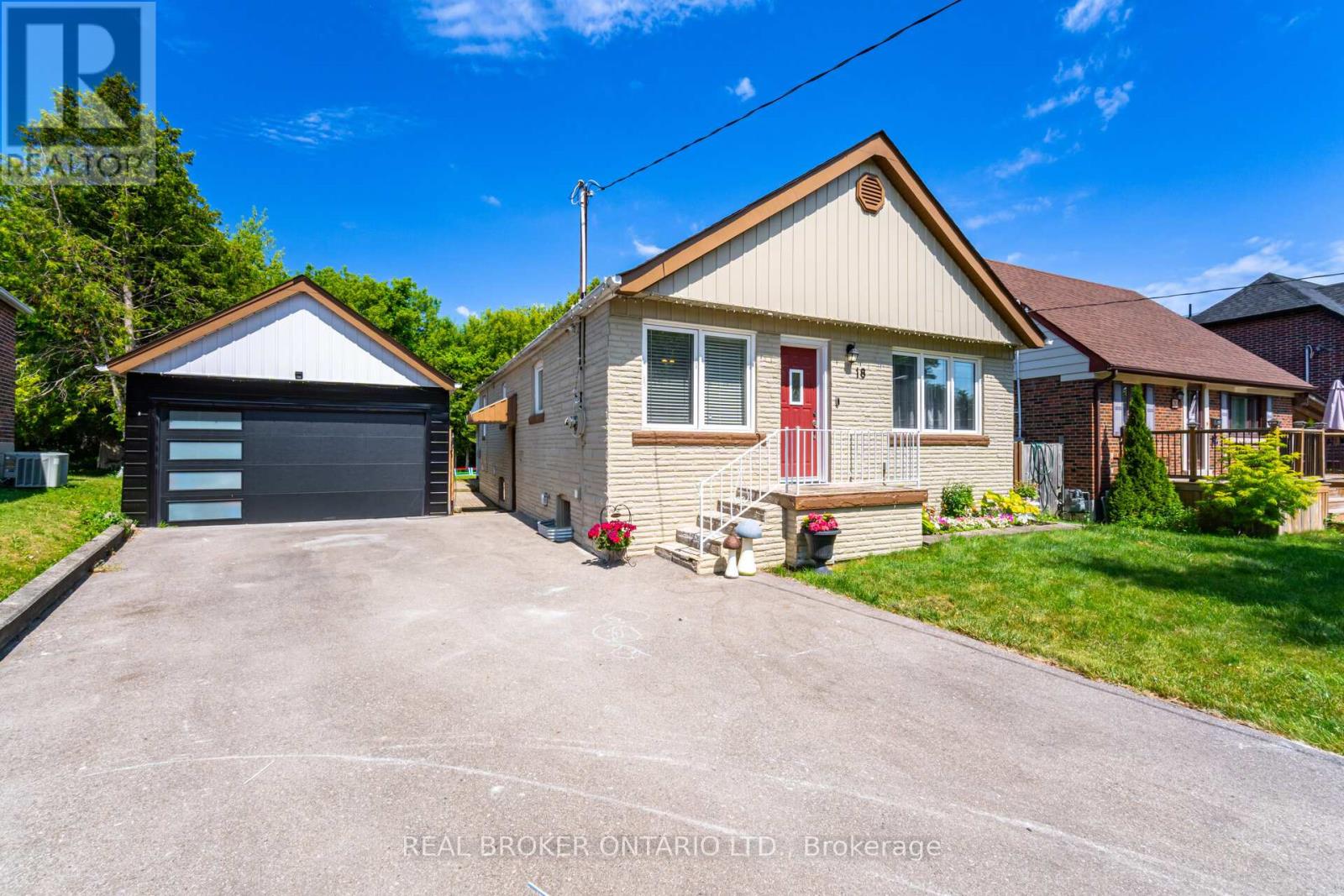 18 Adanac Dr, Toronto, ON M1M 2E4