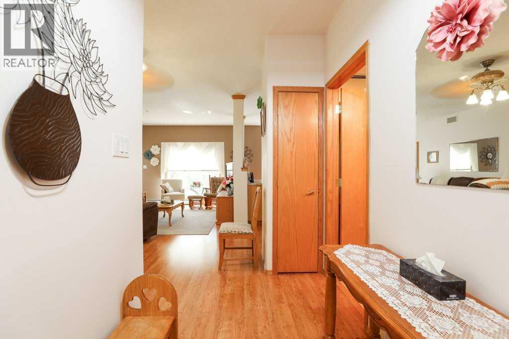 2020 32 Street S Unit 211, Lethbridge, AB T1K 7T9
