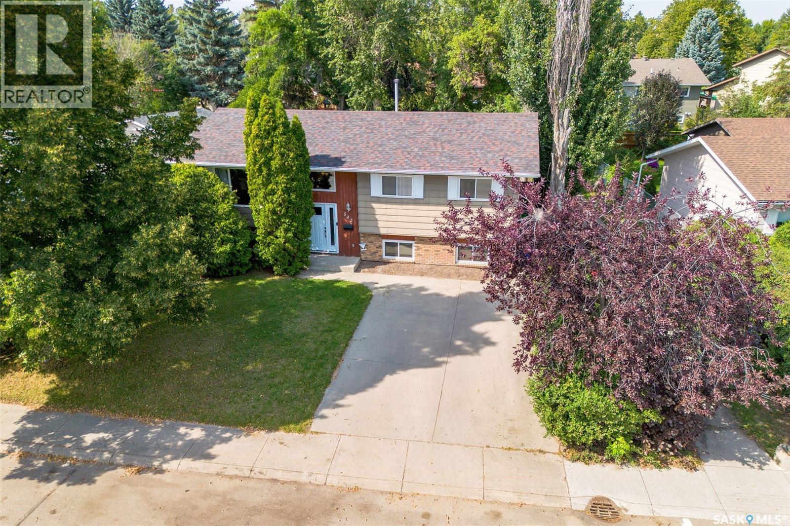542 Redberry Rd, Saskatoon, SK S7K 4S3