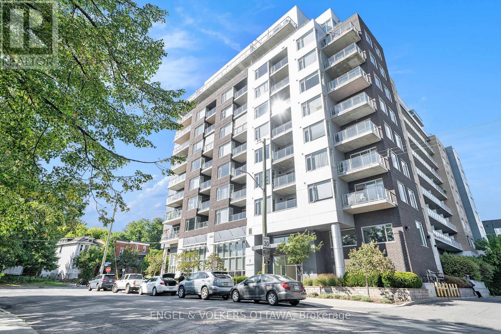 605 7 Marquette Ave, Ottawa, ON K1L 8A7