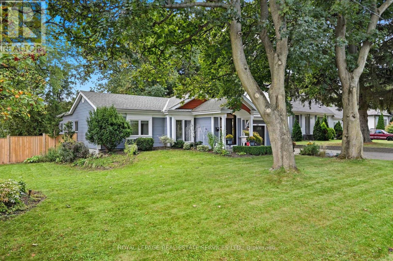 666 Cedar Ave, Burlington, ON L7T 2R5