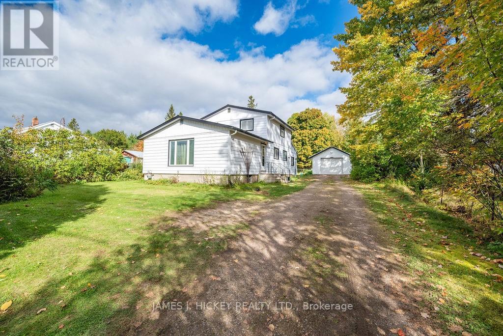 32552 Highway 17 Hwy, Laurentian Hills, ON K0J 1P0