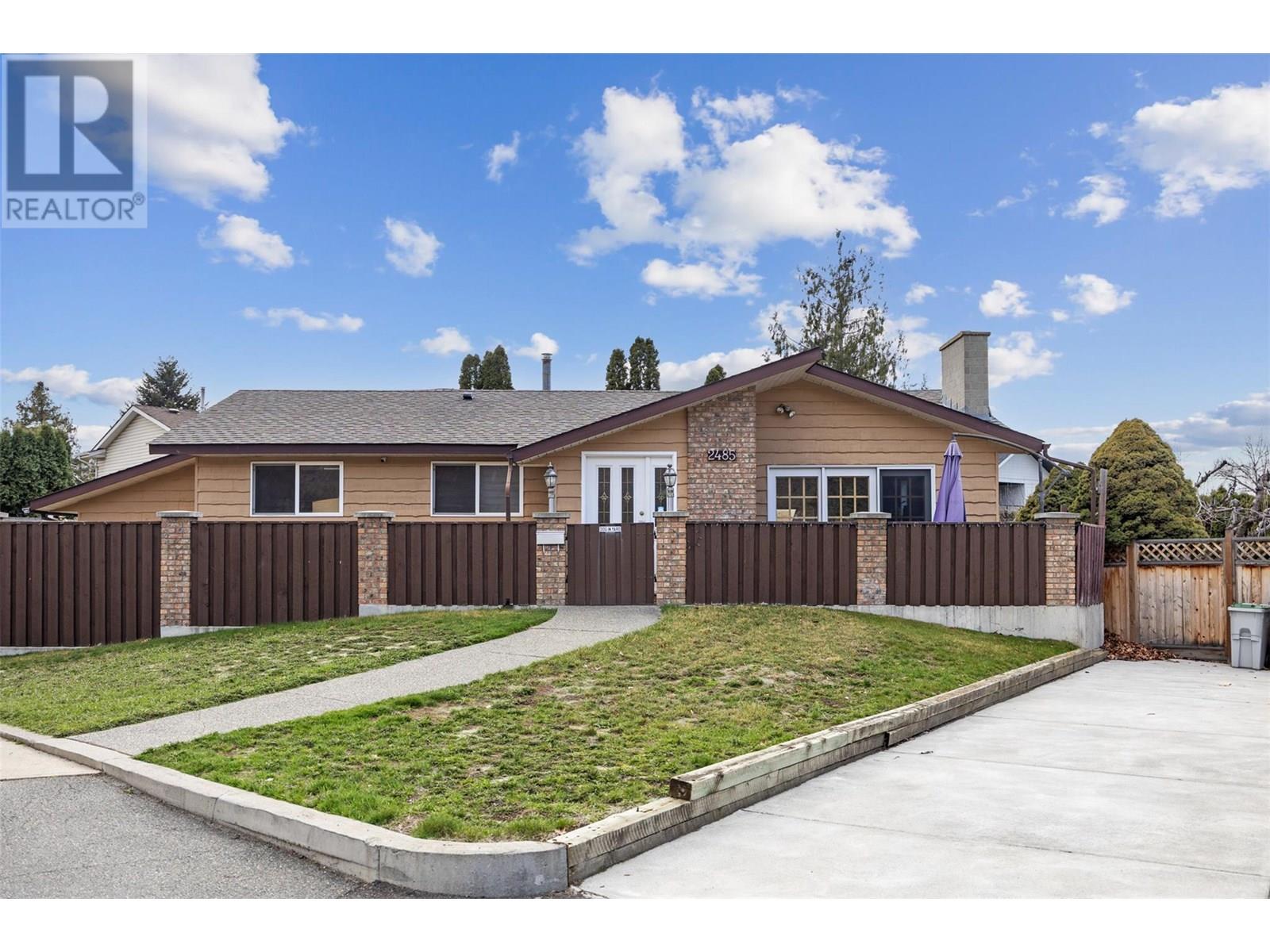 2485 Paulsen Pl, Kamloops, BC V2B 5A2