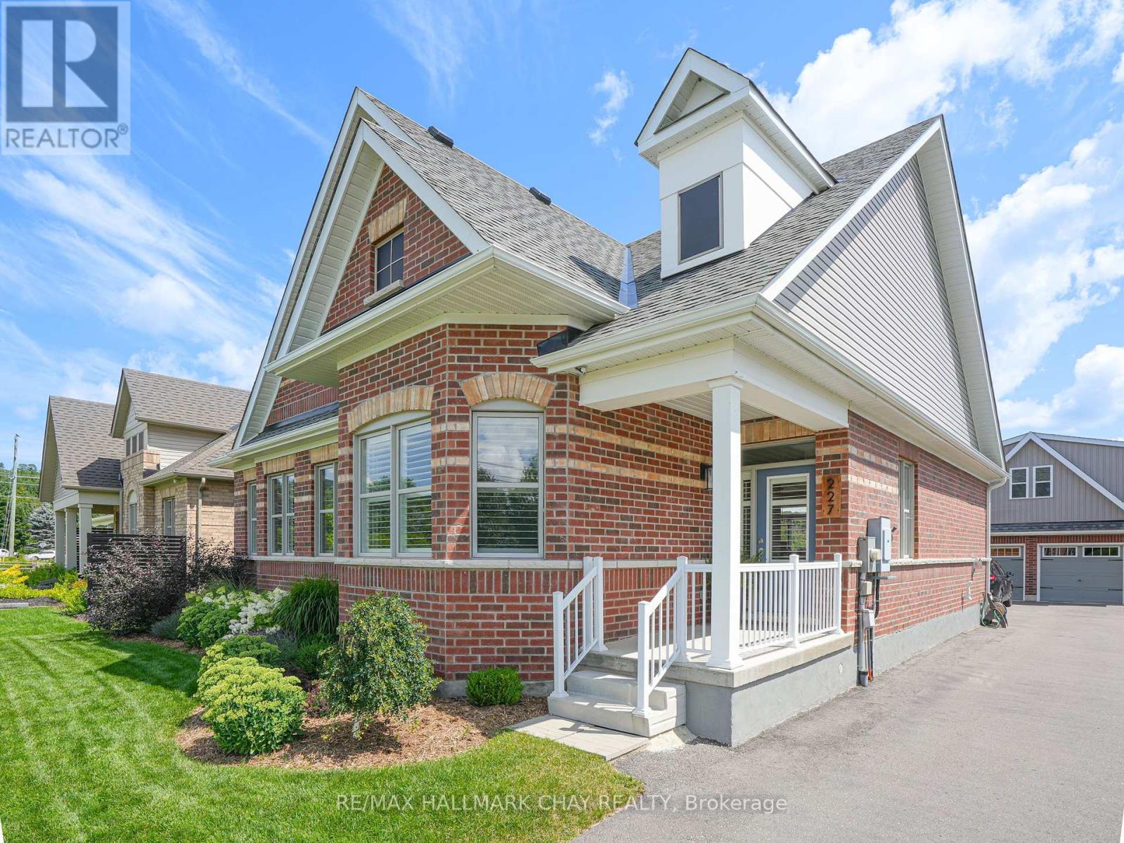 227 Mary St, Clearview, ON L0M 1G0