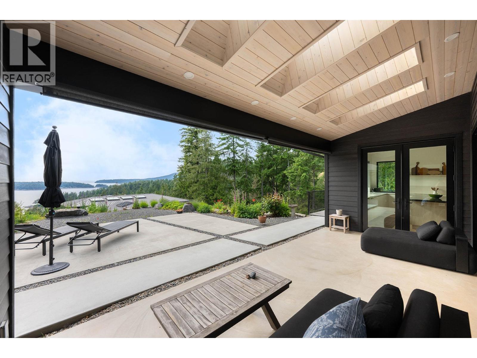 1620 Evergreen Ln, Bowen Island, BC V0N 1G2