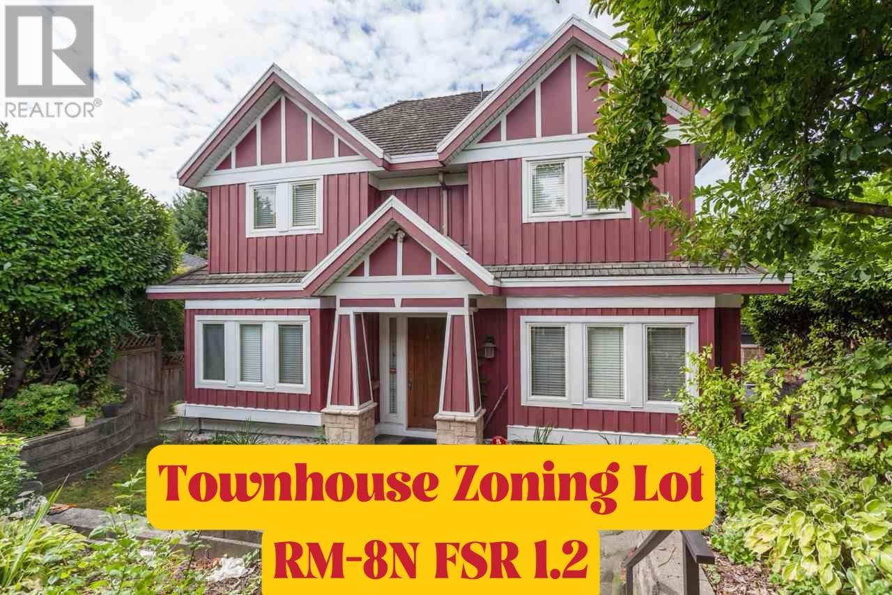 7623 Granville St, Vancouver, BC V6P 4Y8