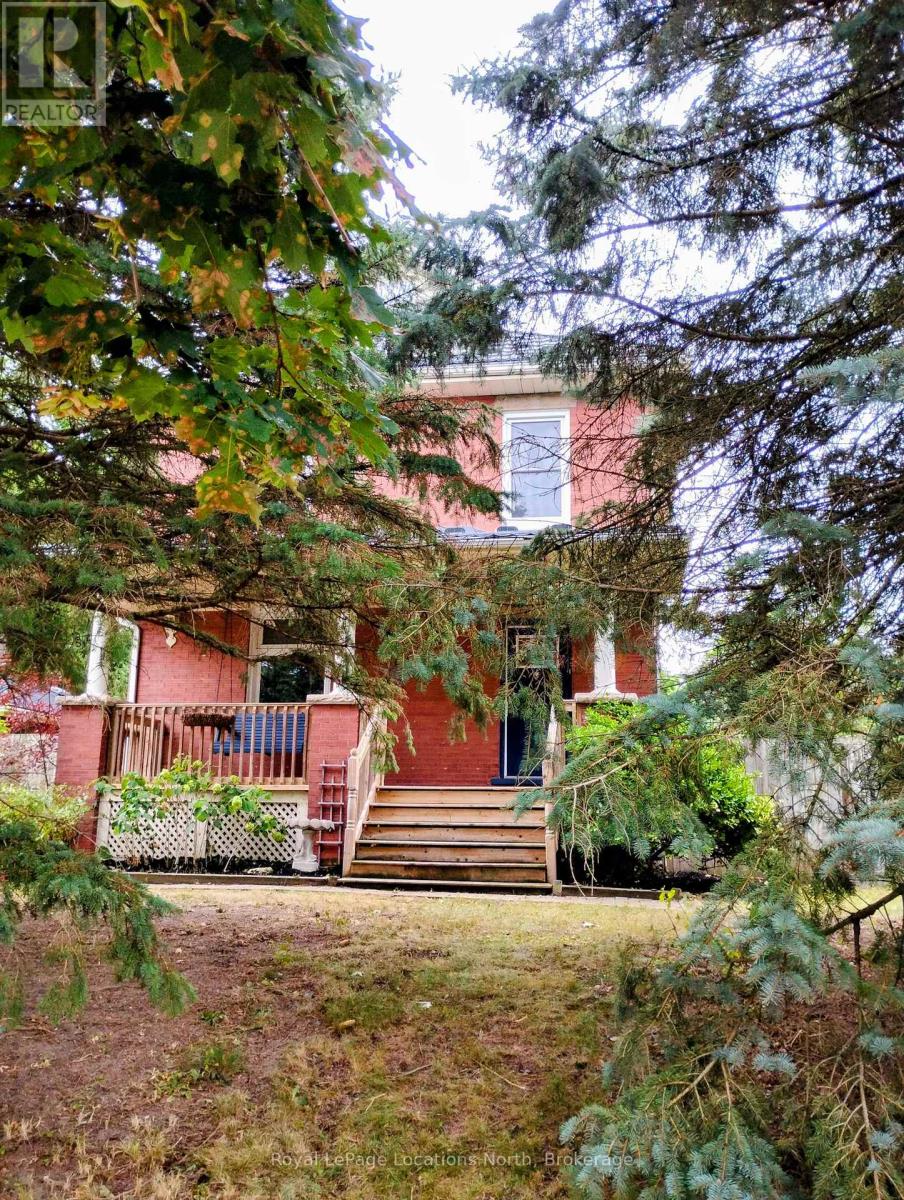 627 Eramosa Rd, Guelph, ON N1E 2N6