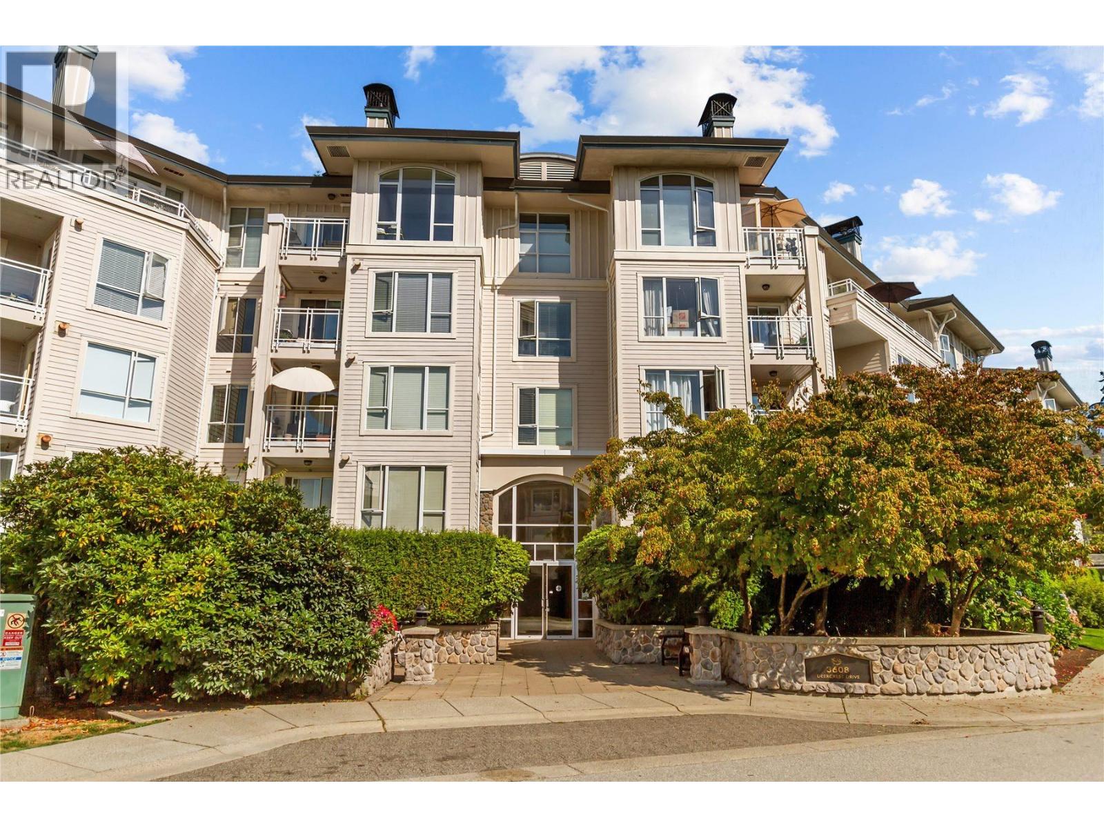 3608 Deercrest Drive Unit 302, North Vancouver, BC V7G 2S8