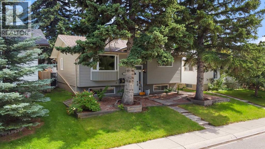 3335 Doverview Rd SE, Calgary, AB T2B 2A2