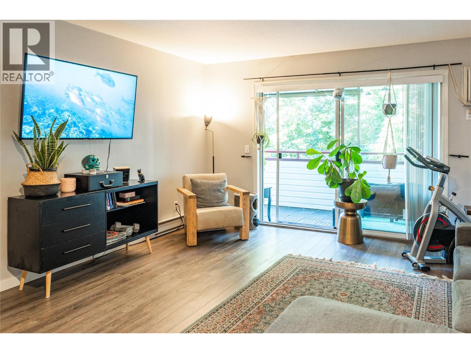240 Hollywood Road N Unit 304, Kelowna, BC V1X 6Y9