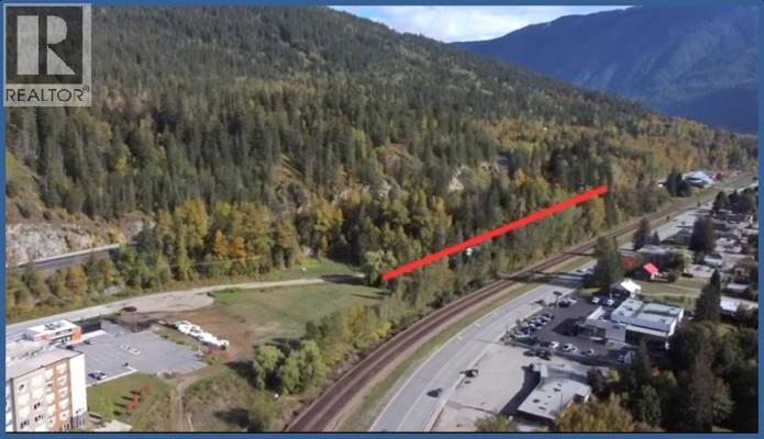 1640 Bend Frontage Rd, Revelstoke, BC V0E 2S0