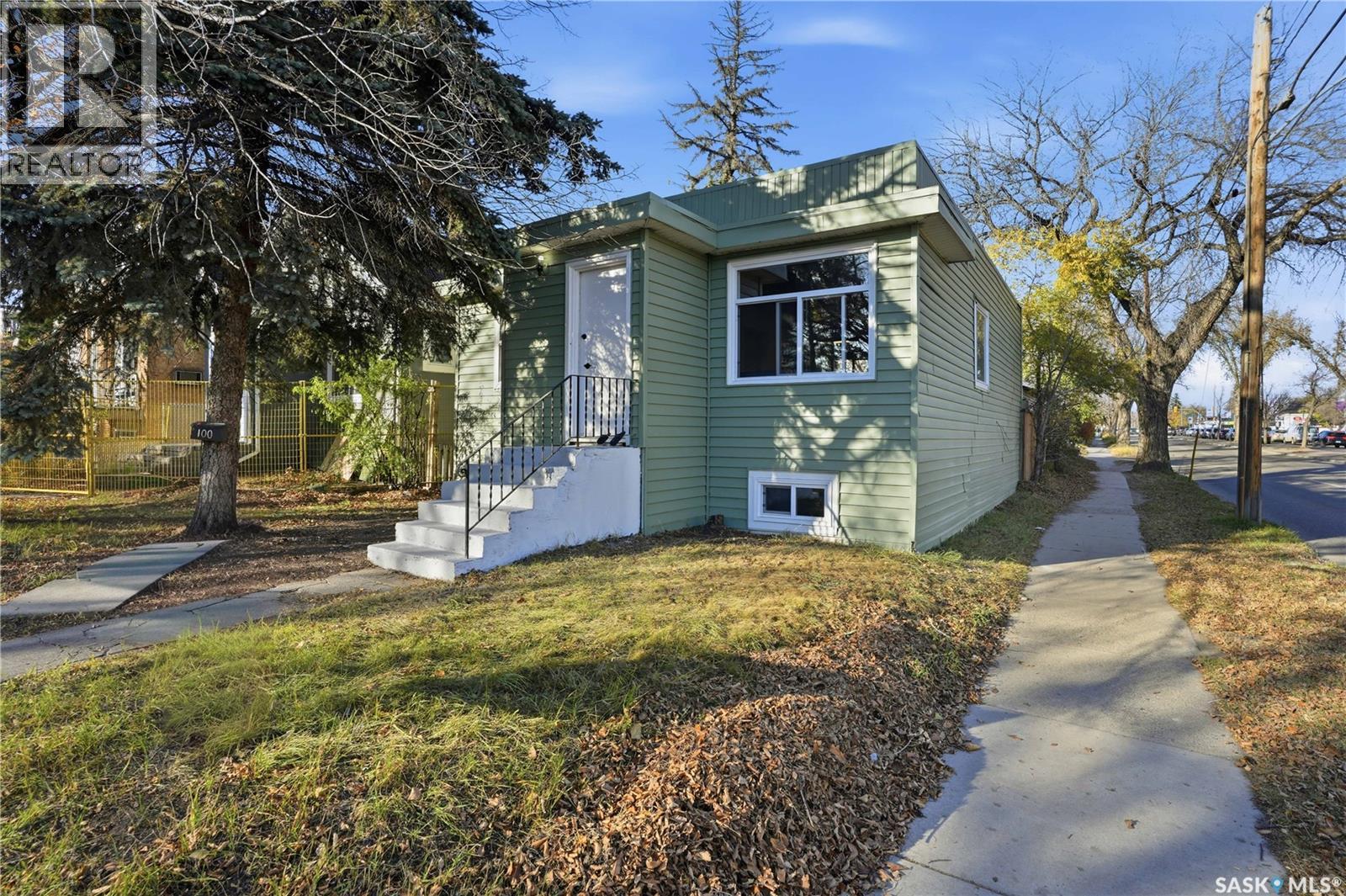100 32nd Street West, Saskatoon, SK S7L 0S1